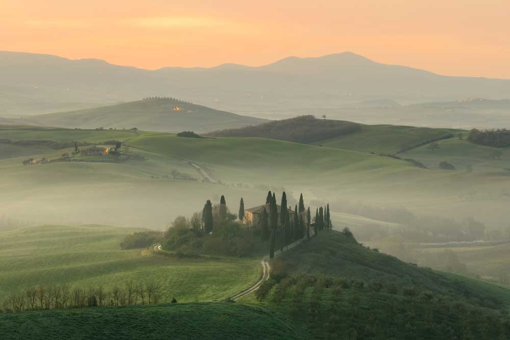The most beautiful villages in Tuscany to visit by renting a Ferrari in Florence or Siena